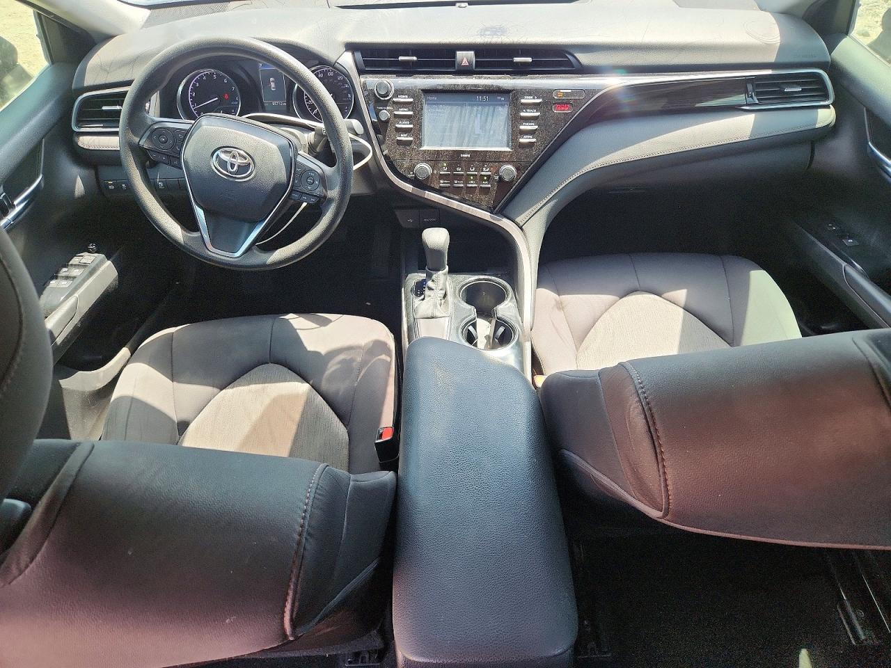 2020 TOYOTA CAMRY LE photo 15