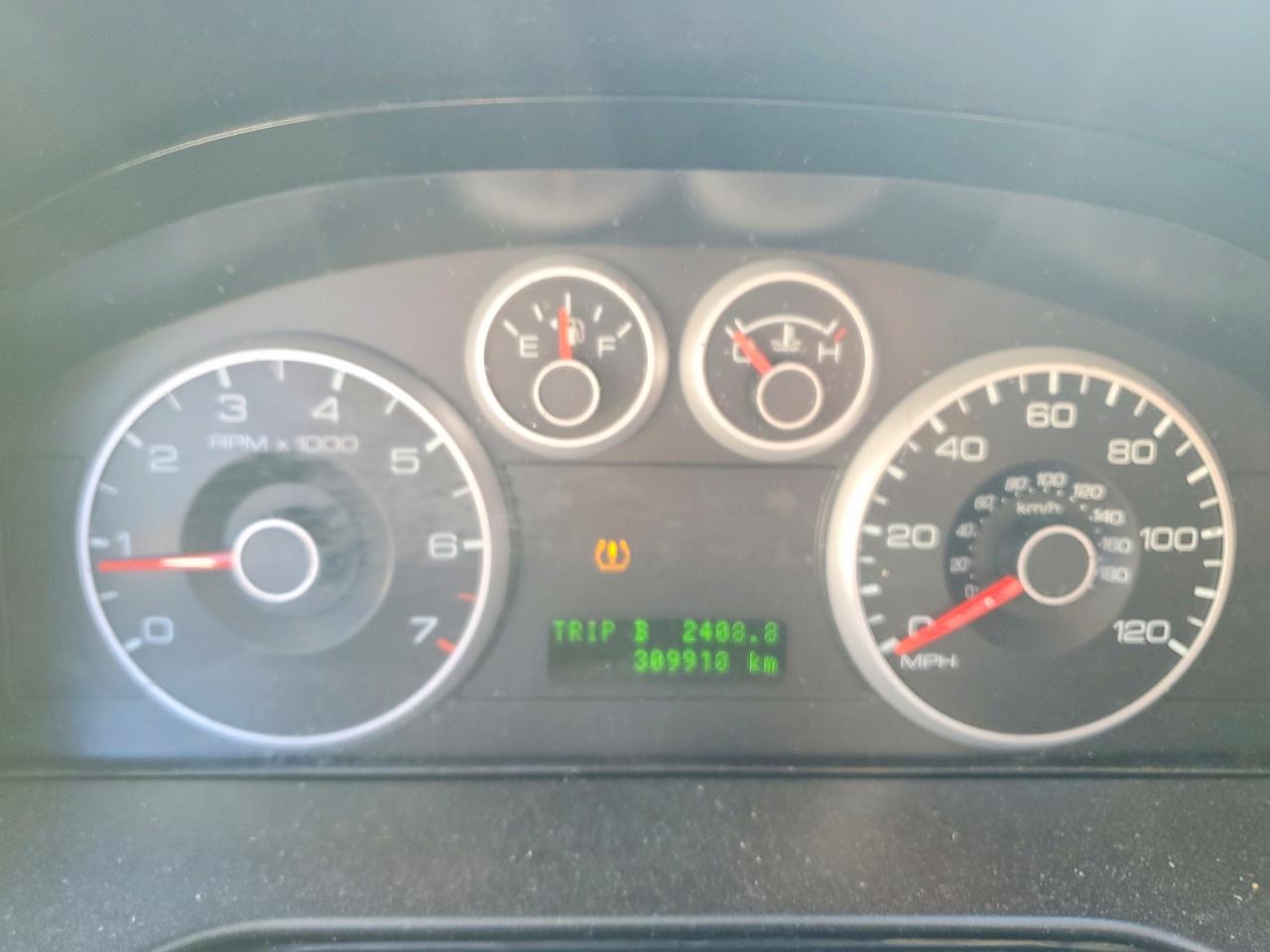 2009 FORD FUSION SE photo 9