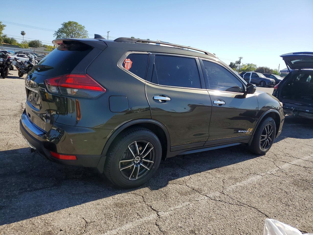 2017 NISSAN ROGUE SV photo 7