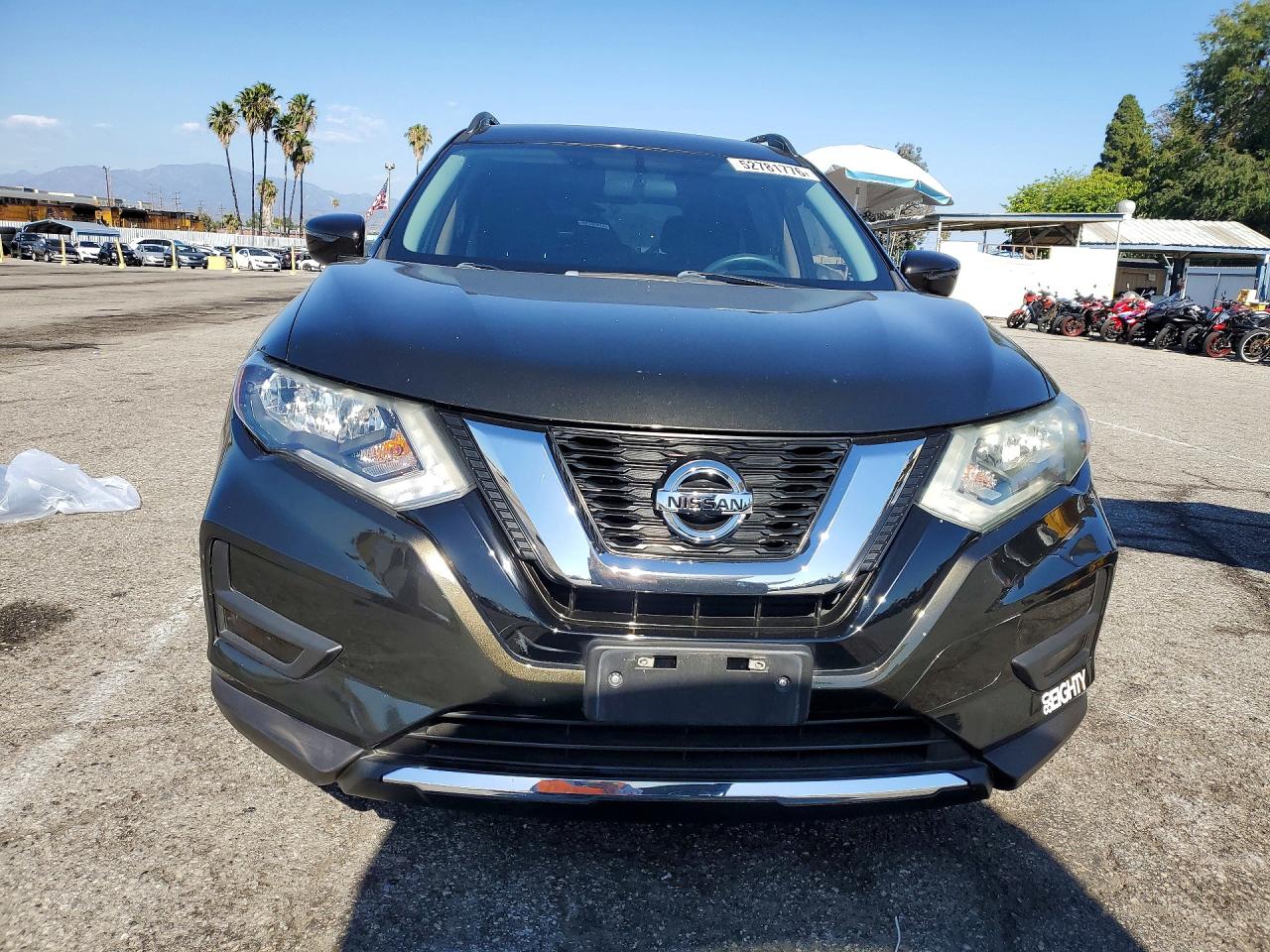 2017 NISSAN ROGUE SV photo 13