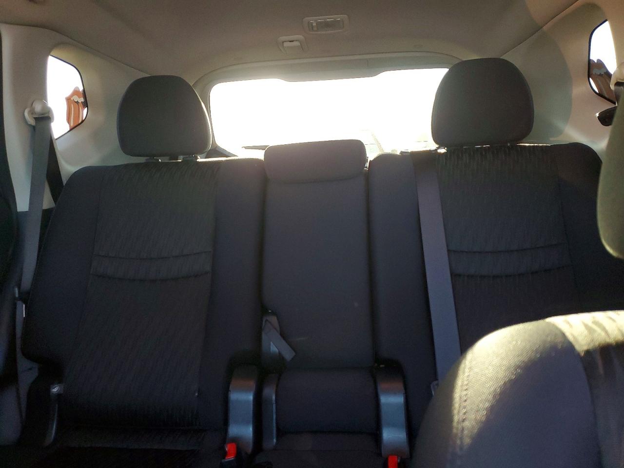 2017 NISSAN ROGUE SV photo 28