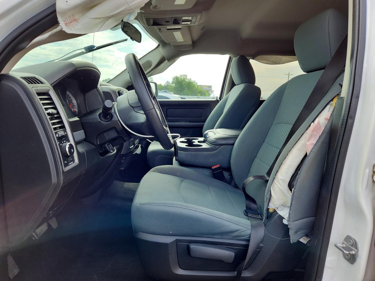 2017 RAM 1500 ST photo 7
