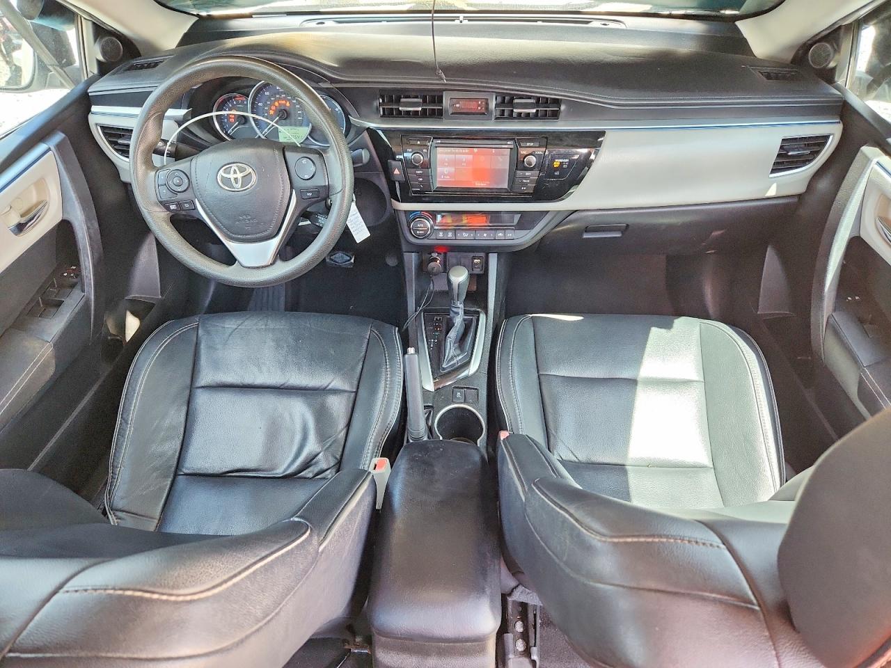 2015 TOYOTA COROLLA LE photo 15