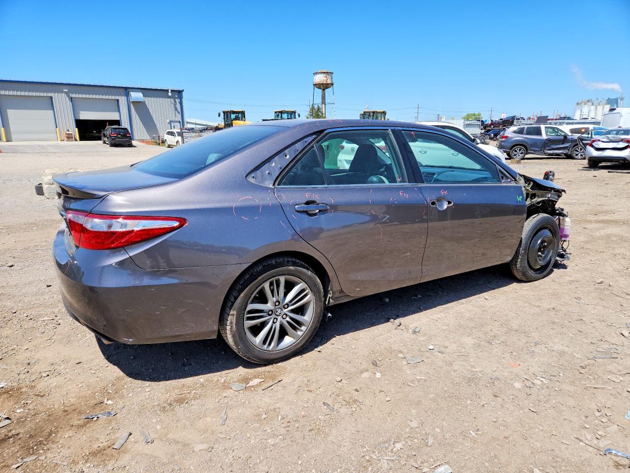 2017 TOYOTA CAMRY SE photo 5
