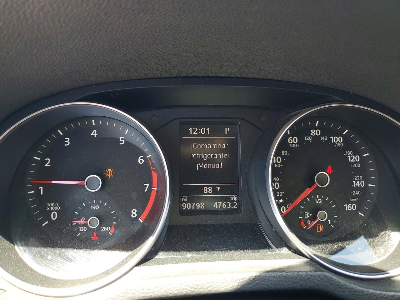 2017 VOLKSWAGEN PASSAT S photo 9