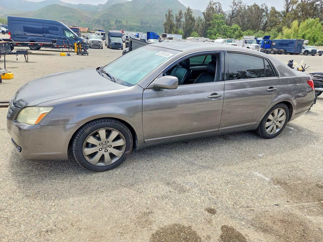 2006 TOYOTA AVALON