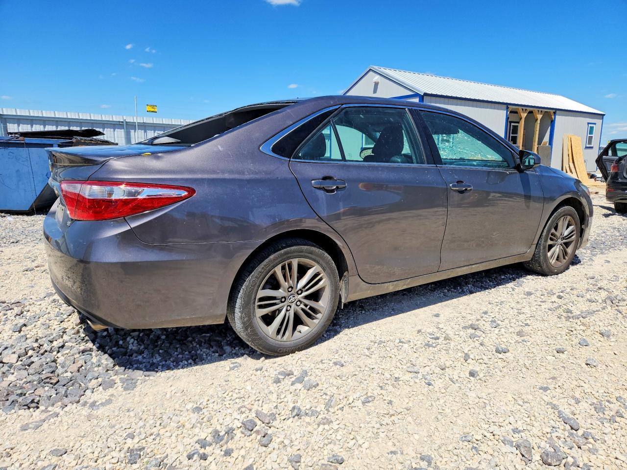 2017 TOYOTA CAMRY SE photo 7