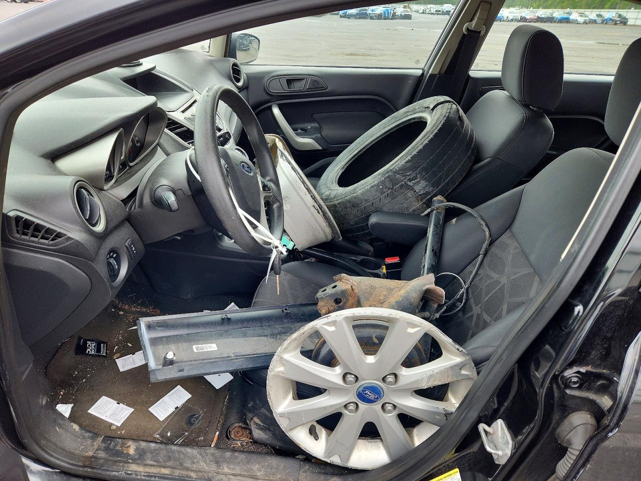 2012 FORD FIESTA SE photo 13