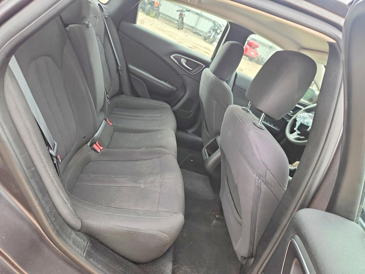 2015 CHRYSLER 200 LIMITED photo 21