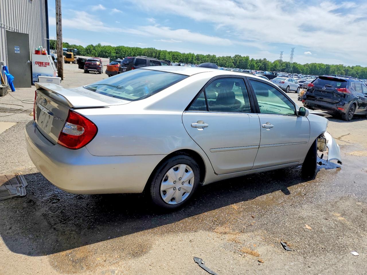 2003 TOYOTA CAMRY LE photo 7