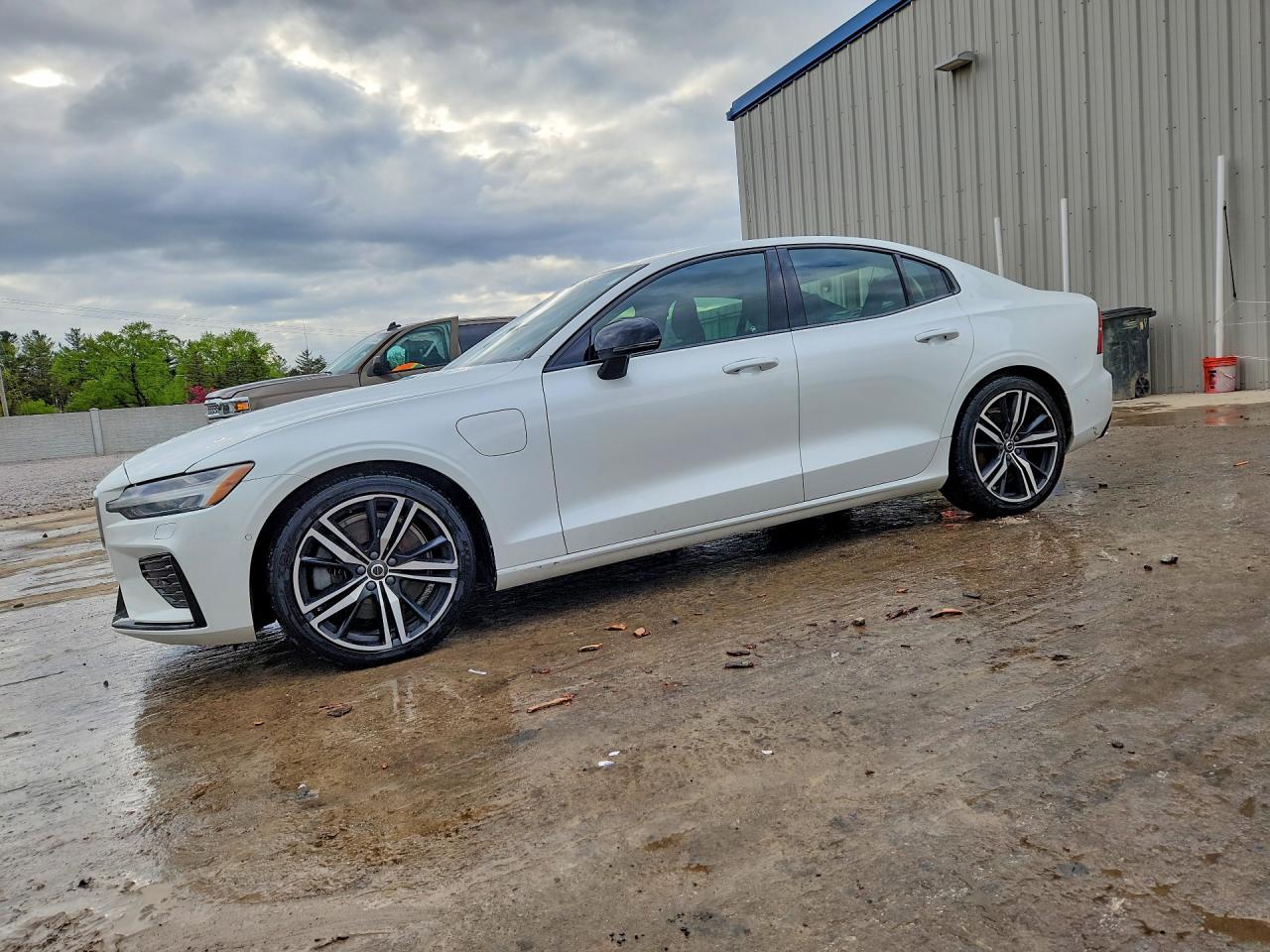 2019 VOLVO S60
