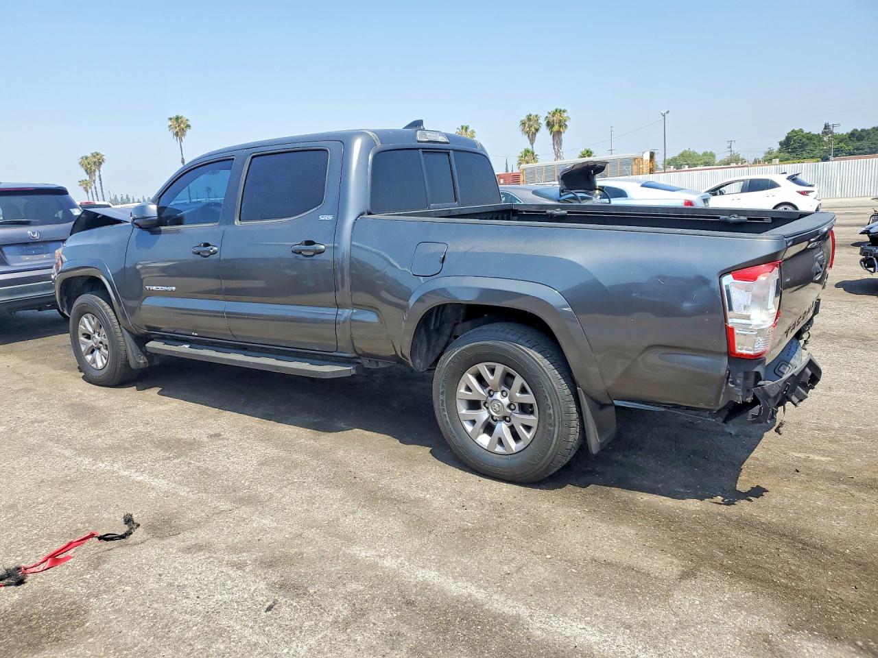 2017 TOYOTA TACOMA SR5 V6 photo 3