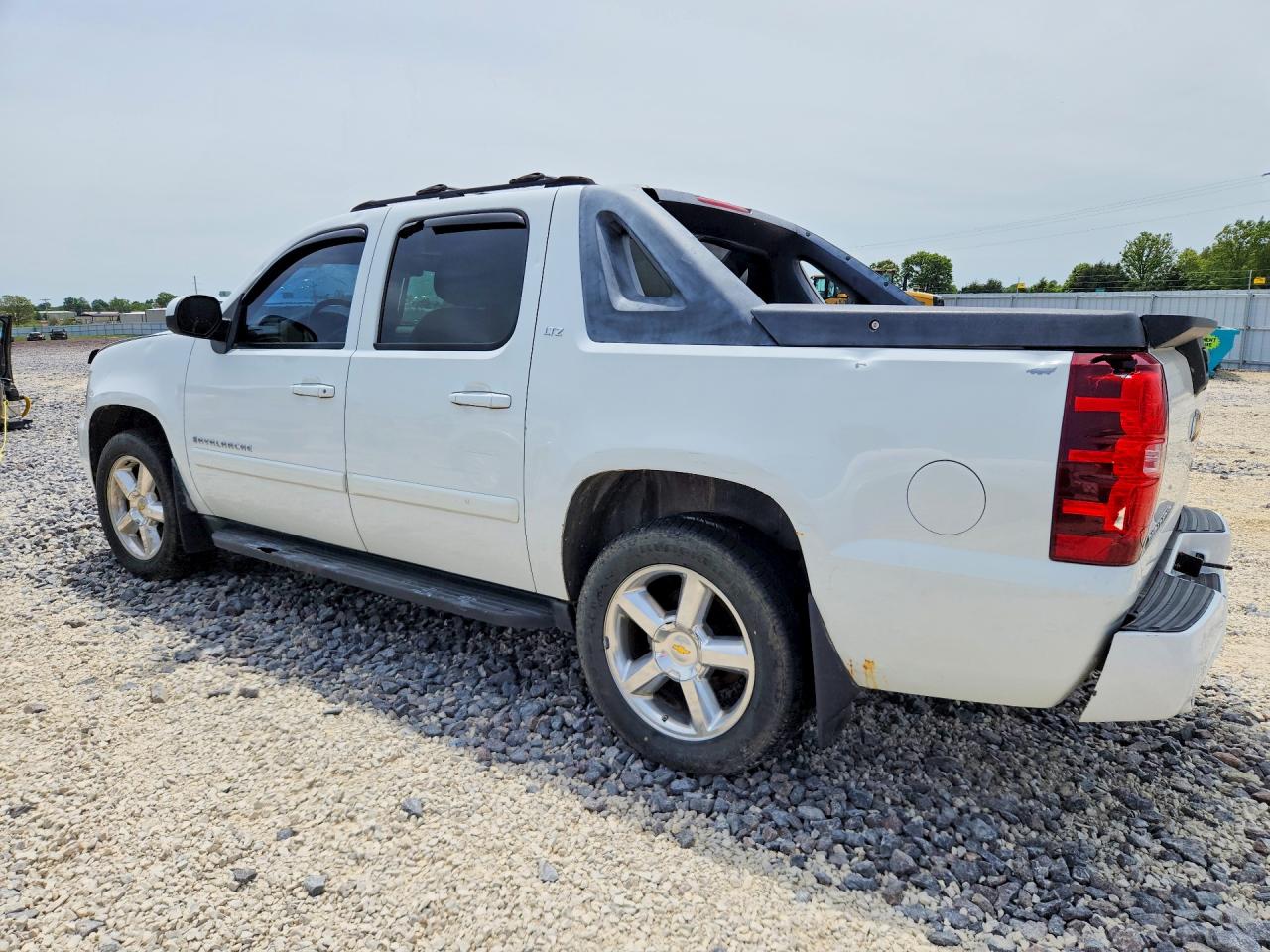 2007 CHEVROLET AVALANCHE K1500 photo 3