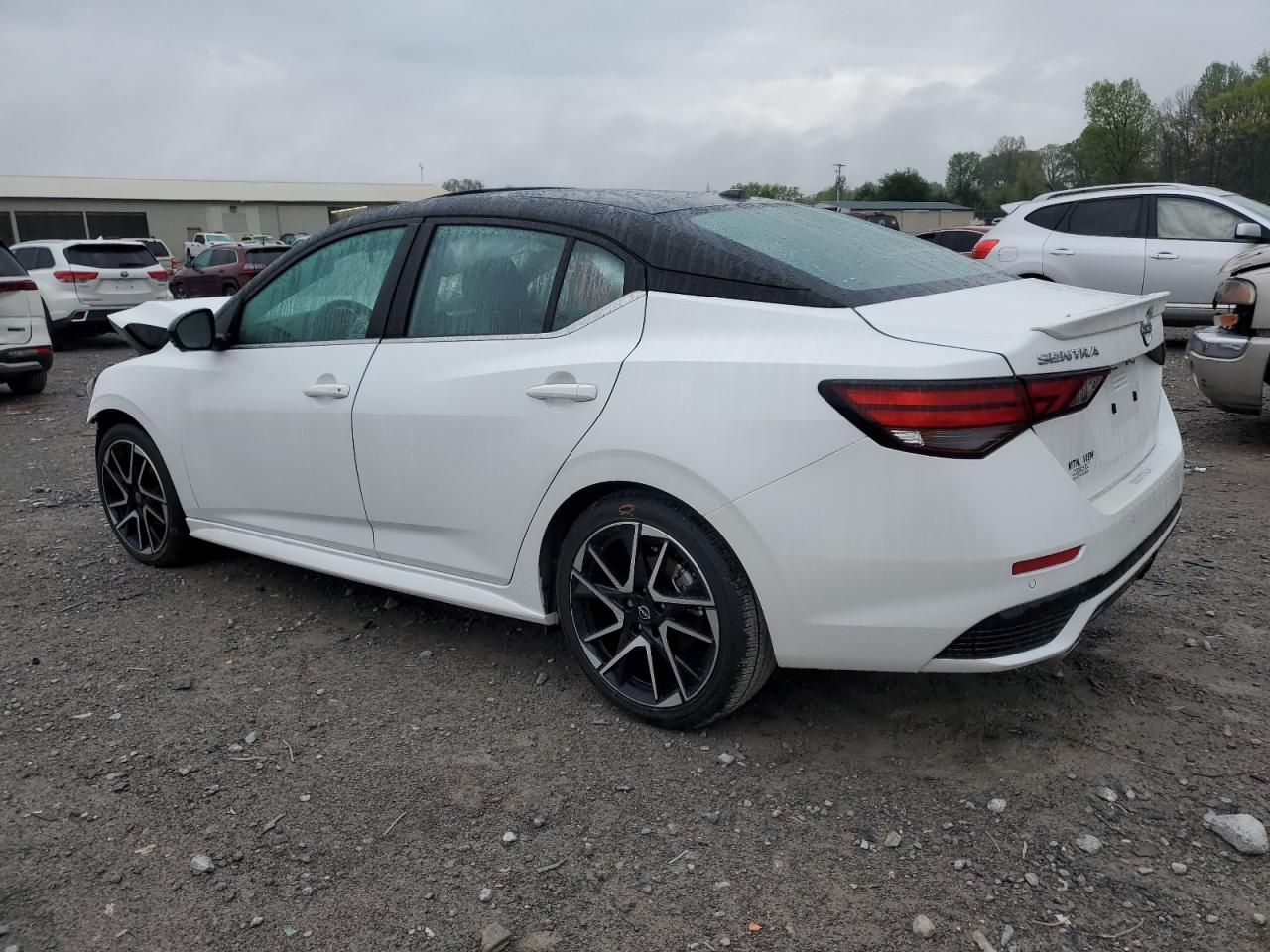 2024 NISSAN SENTRA SR photo 2