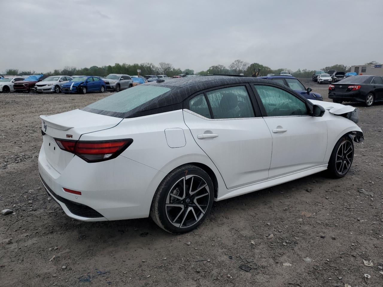 2024 NISSAN SENTRA SR photo 3