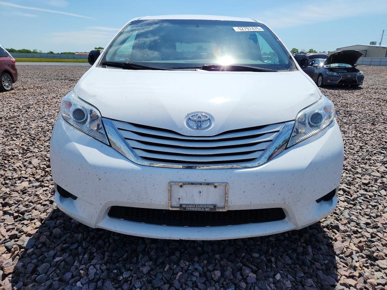 2016 TOYOTA SIENNA LE photo 9