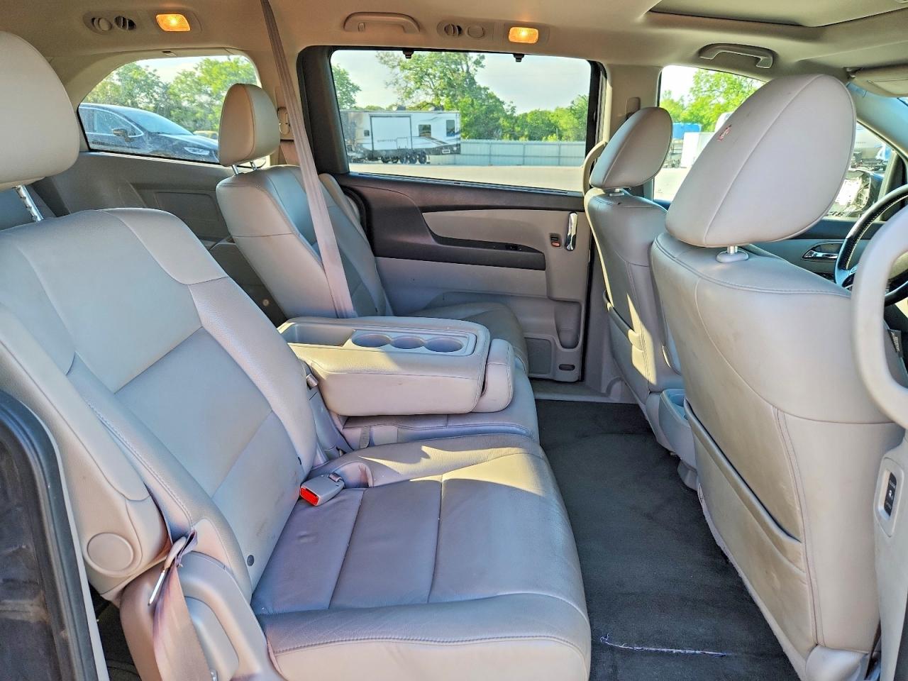 2016 HONDA ODYSSEY EXL photo 21