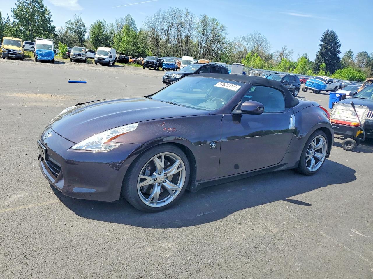 2012 NISSAN 370Z