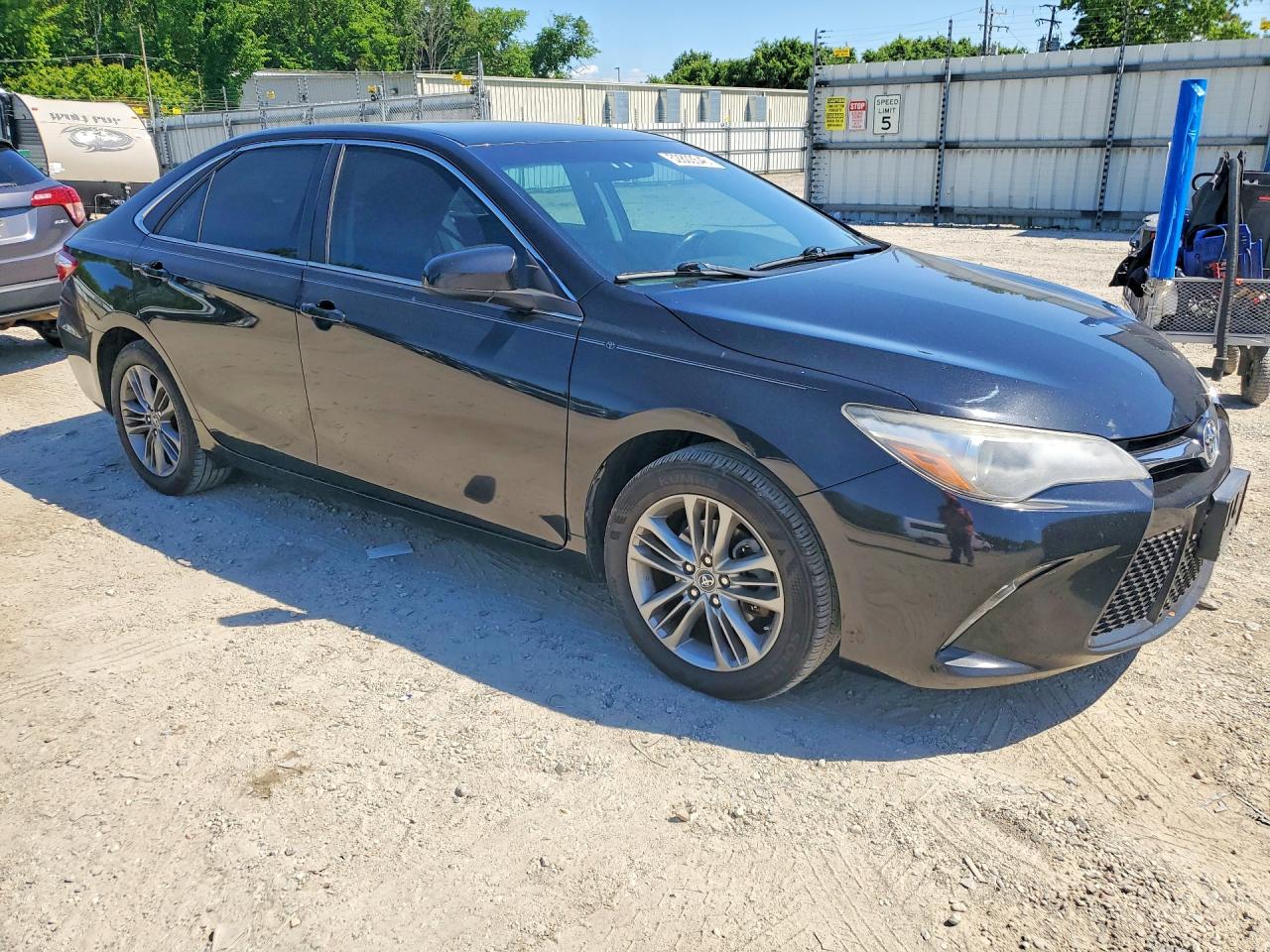 2017 TOYOTA CAMRY SE photo 7