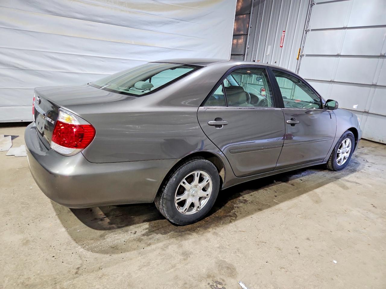 2005 TOYOTA CAMRY LE photo 7