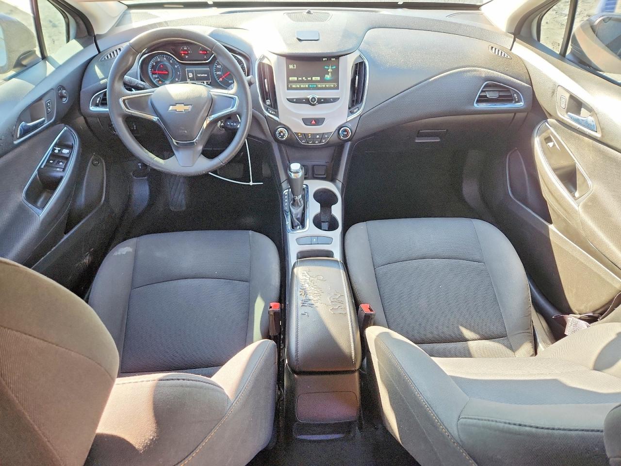 2017 CHEVROLET CRUZE LS photo 15