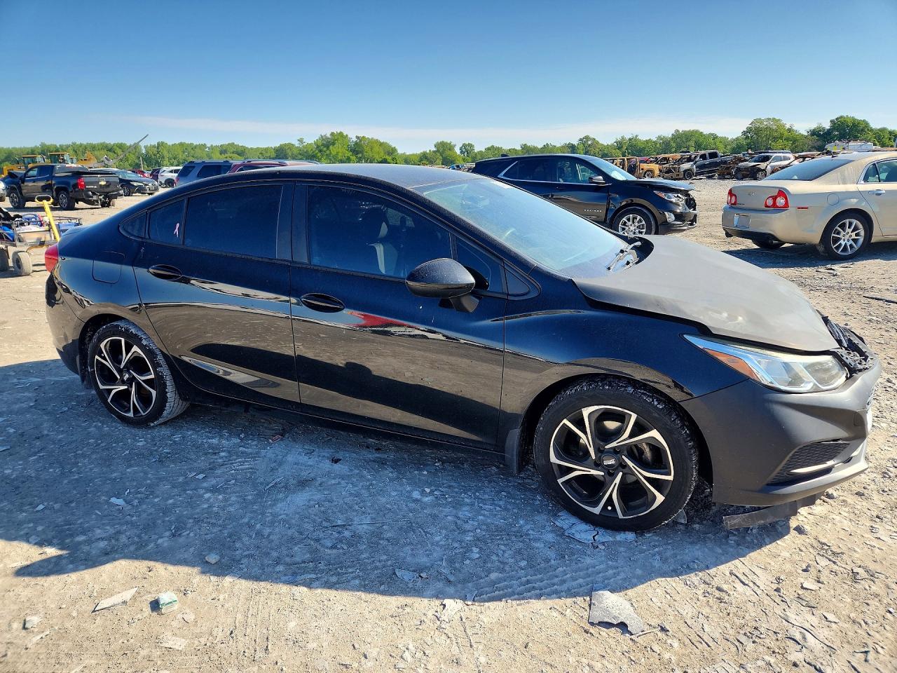 2017 CHEVROLET CRUZE LS photo 7