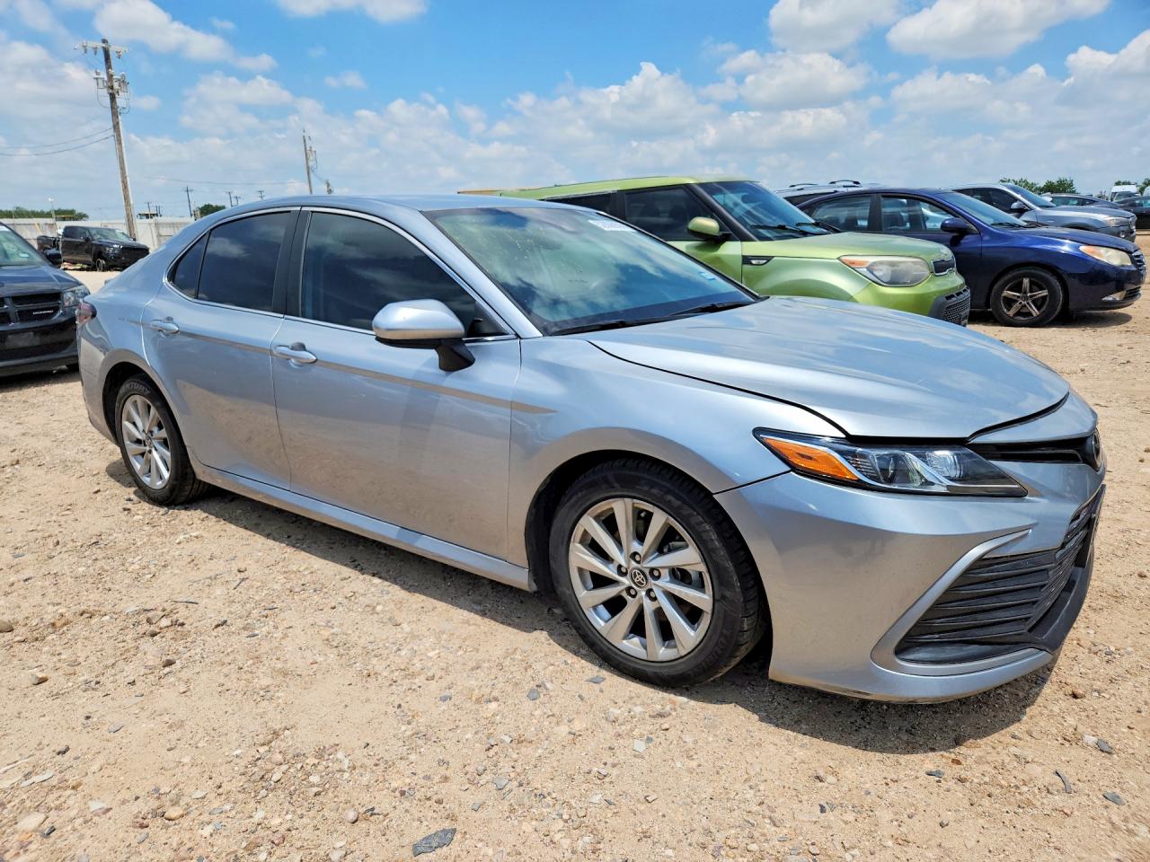 2023 TOYOTA CAMRY LE photo 4