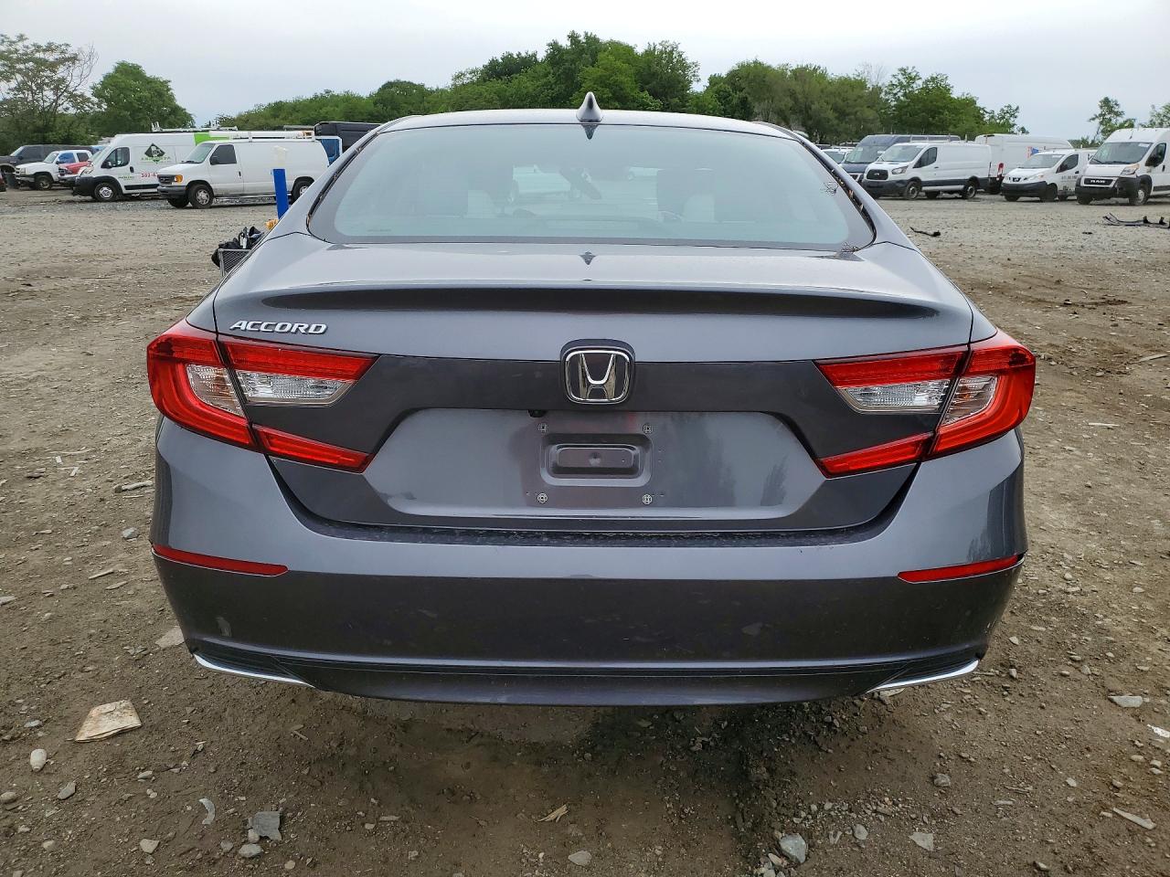 2020 HONDA ACCORD LX photo 11