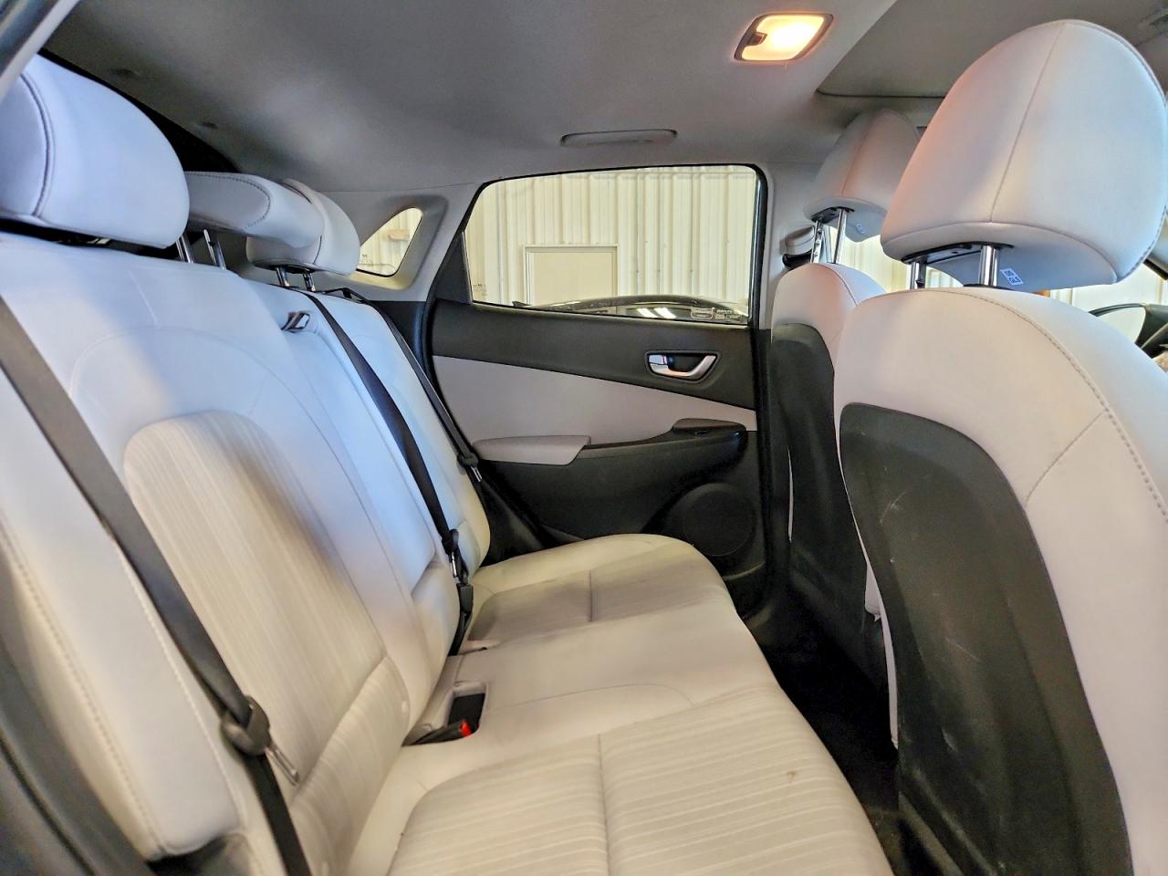 2022 HYUNDAI KONA SEL photo 31