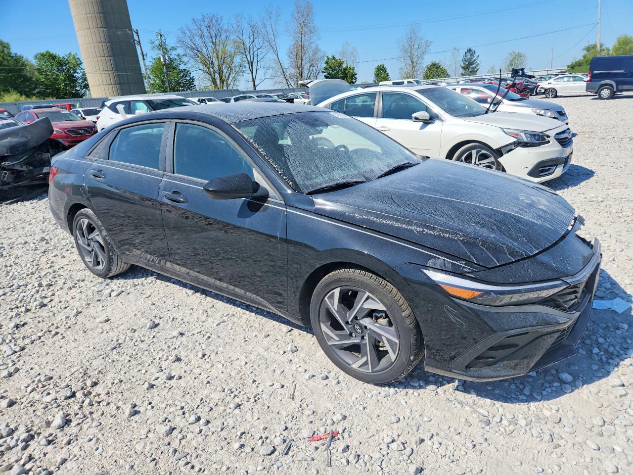 2025 HYUNDAI ELANTRA SEL SPORT photo 4