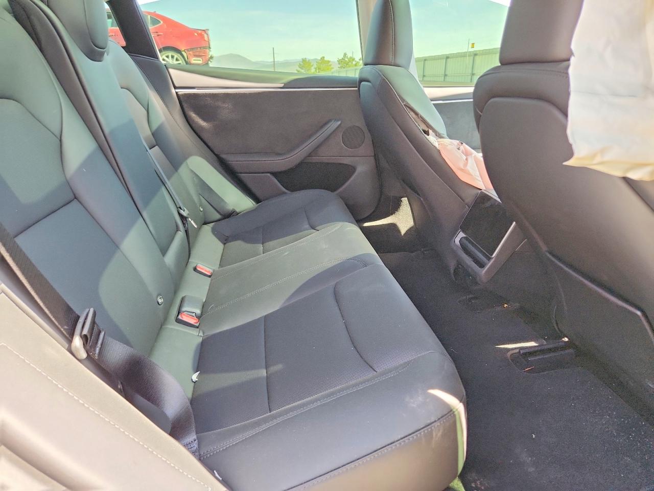 2024 TESLA MODEL 3 photo 10