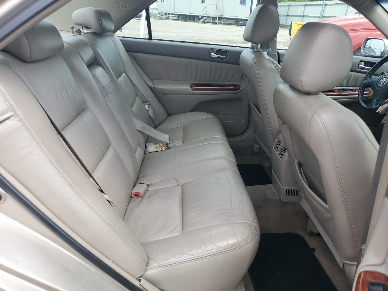 2002 TOYOTA CAMRY LE photo 19