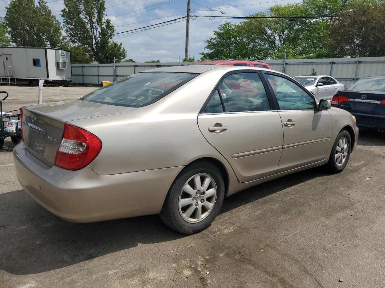 2002 TOYOTA CAMRY LE photo 5