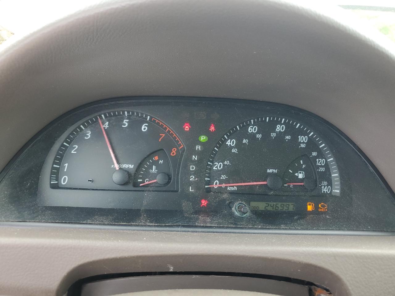 2002 TOYOTA CAMRY LE photo 17