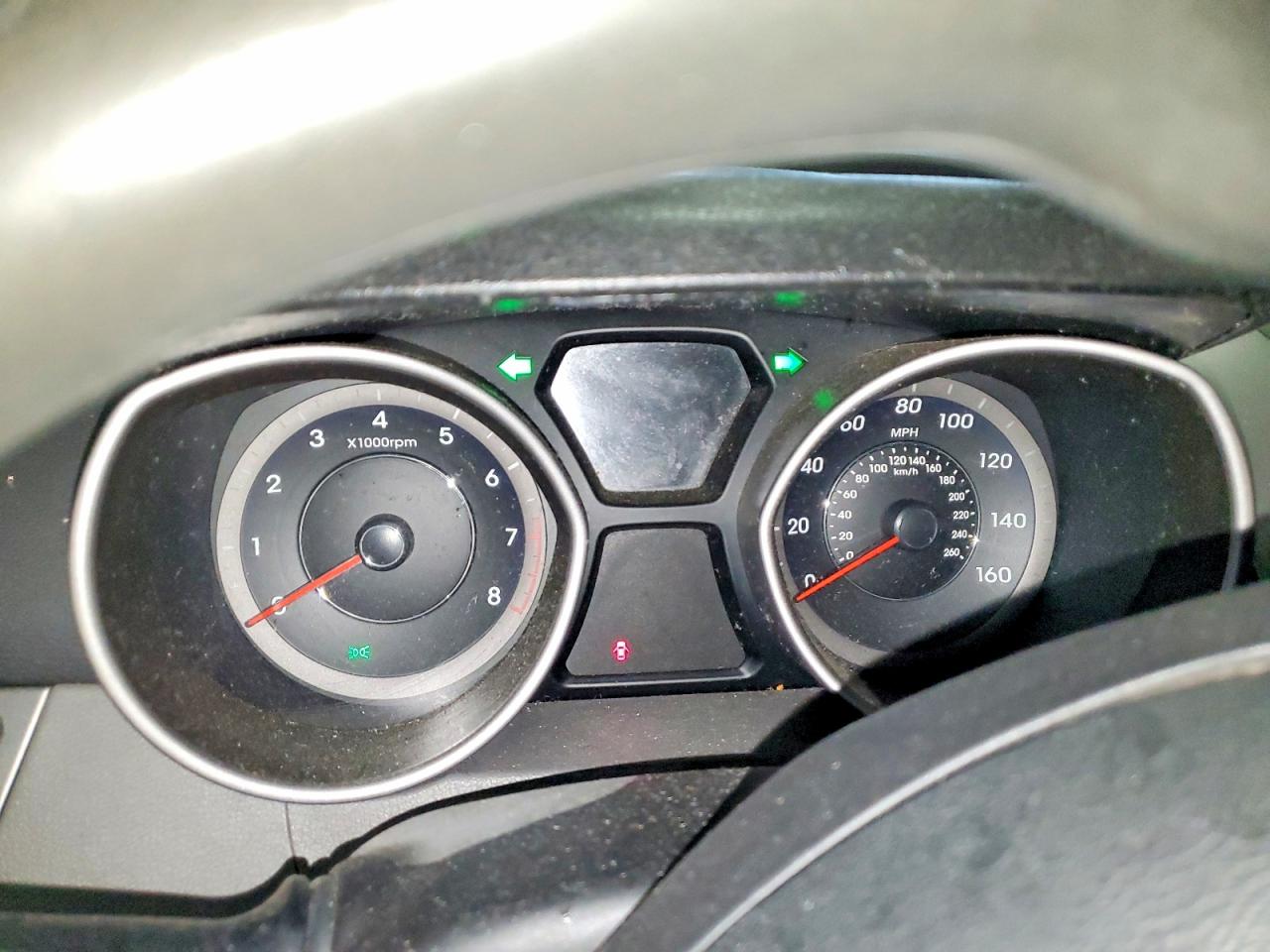 2013 HYUNDAI ELANTRA GLS photo 25