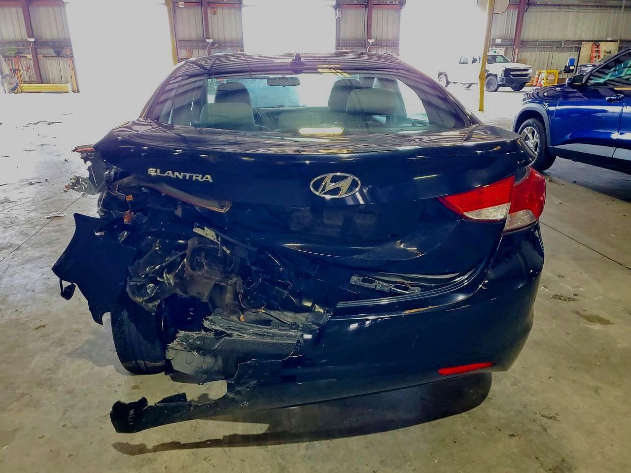 2013 HYUNDAI ELANTRA GLS photo 16