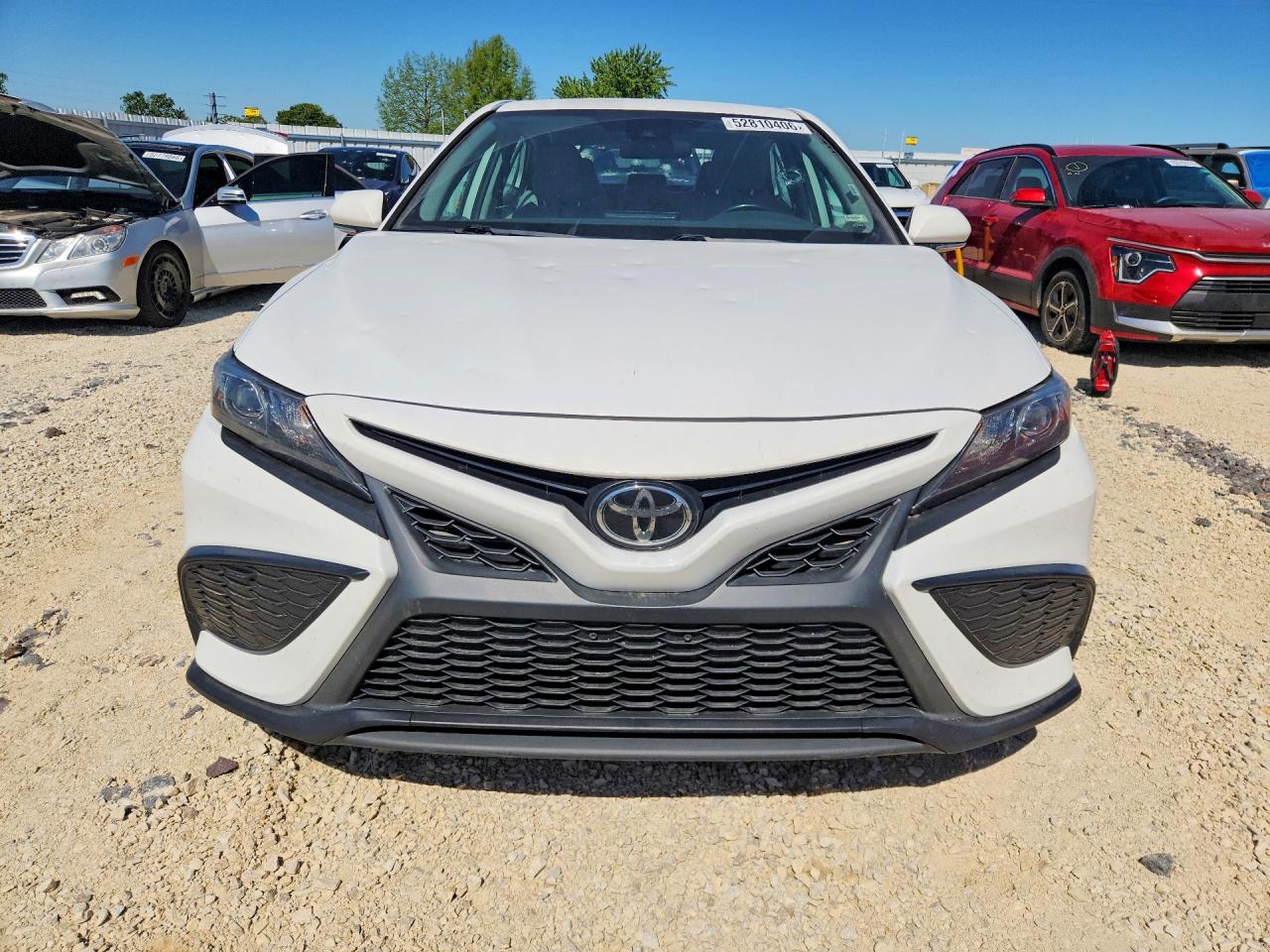 2022 TOYOTA CAMRY SE photo 9
