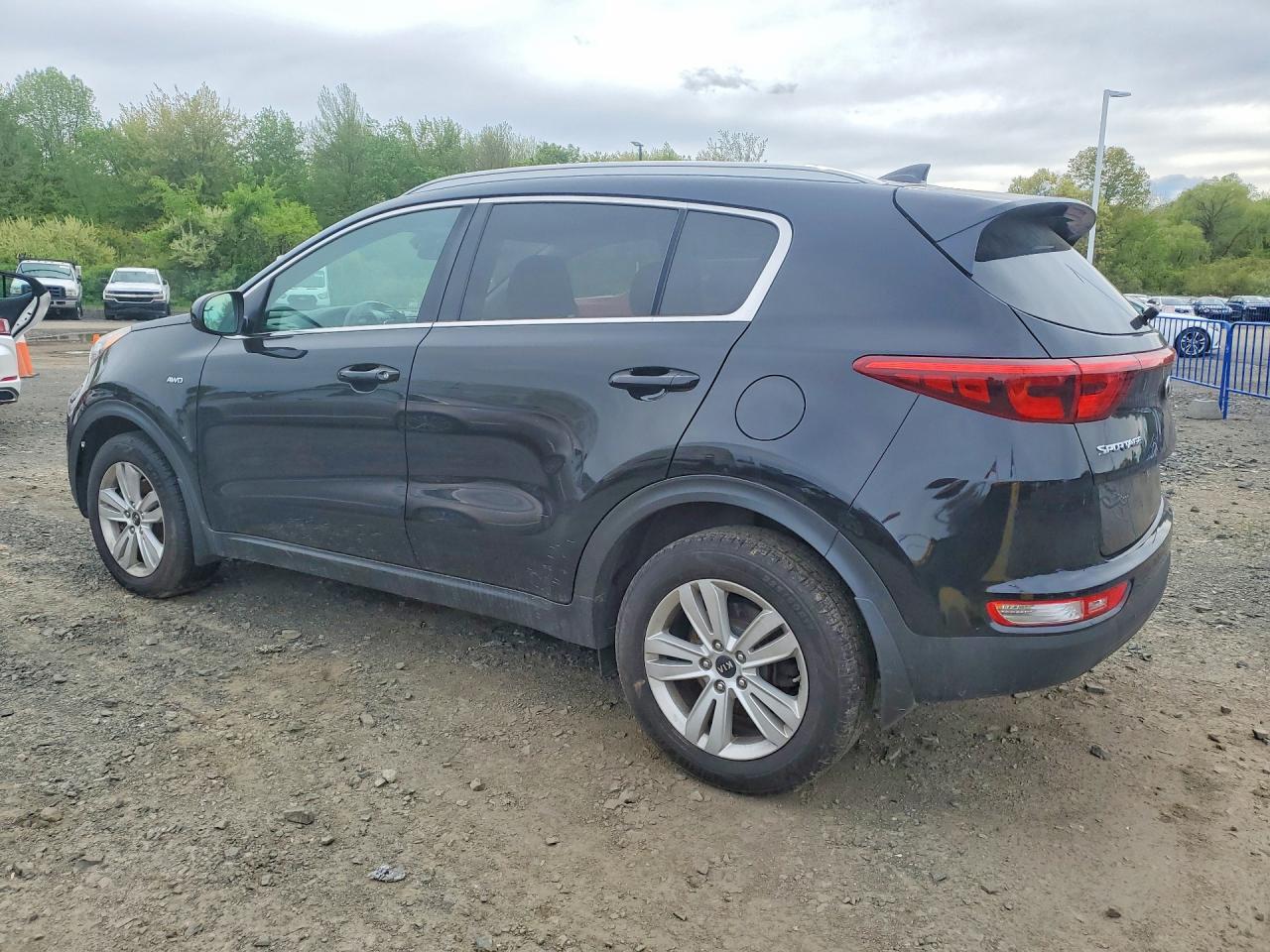 2018 KIA SPORTAGE LX photo 3