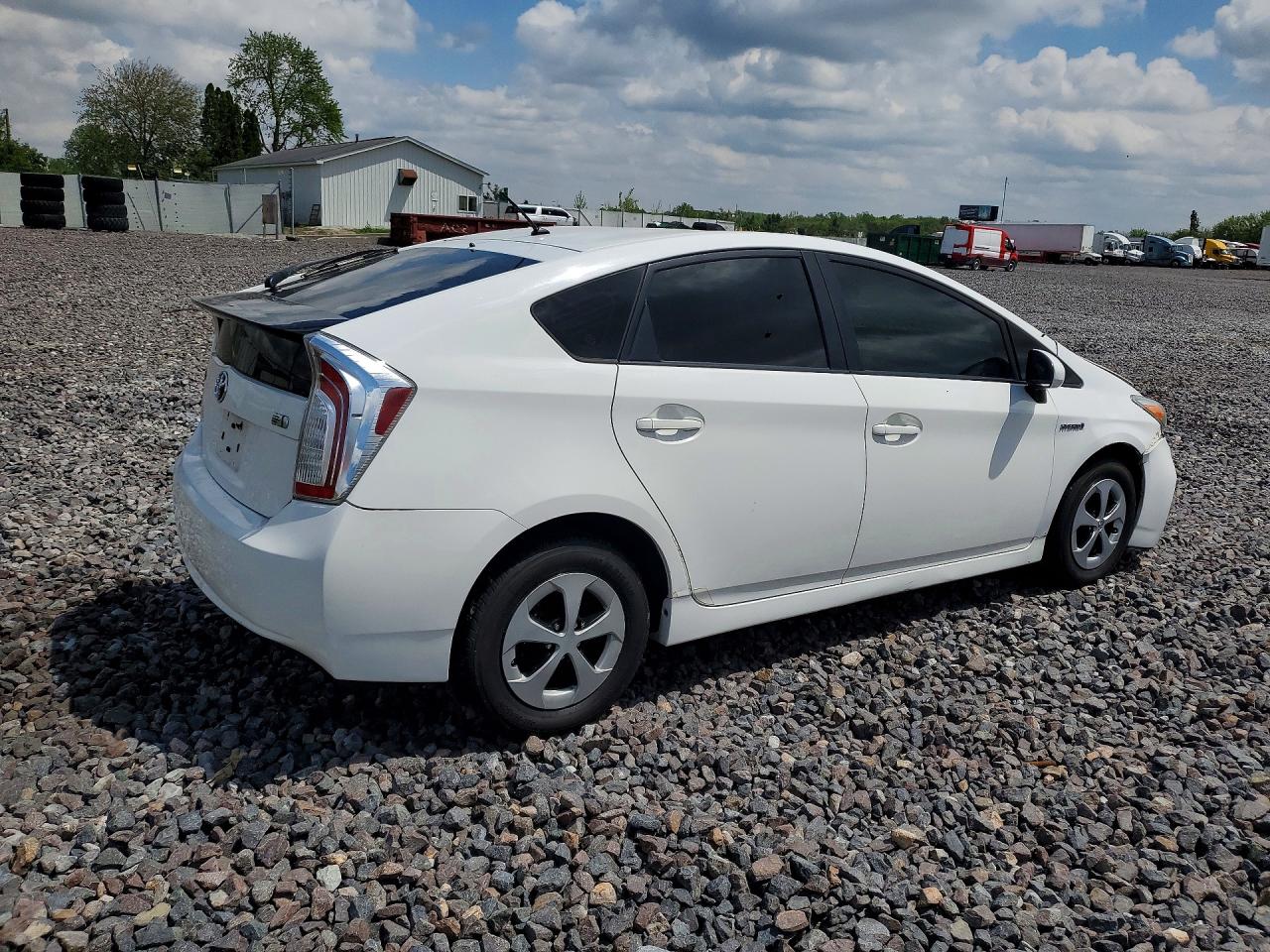 2012 TOYOTA PRIUS TWO photo 5