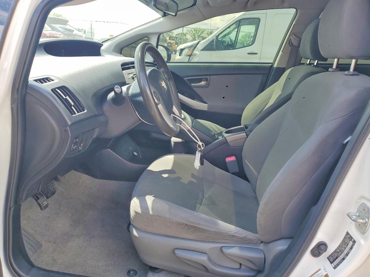 2012 TOYOTA PRIUS TWO photo 13