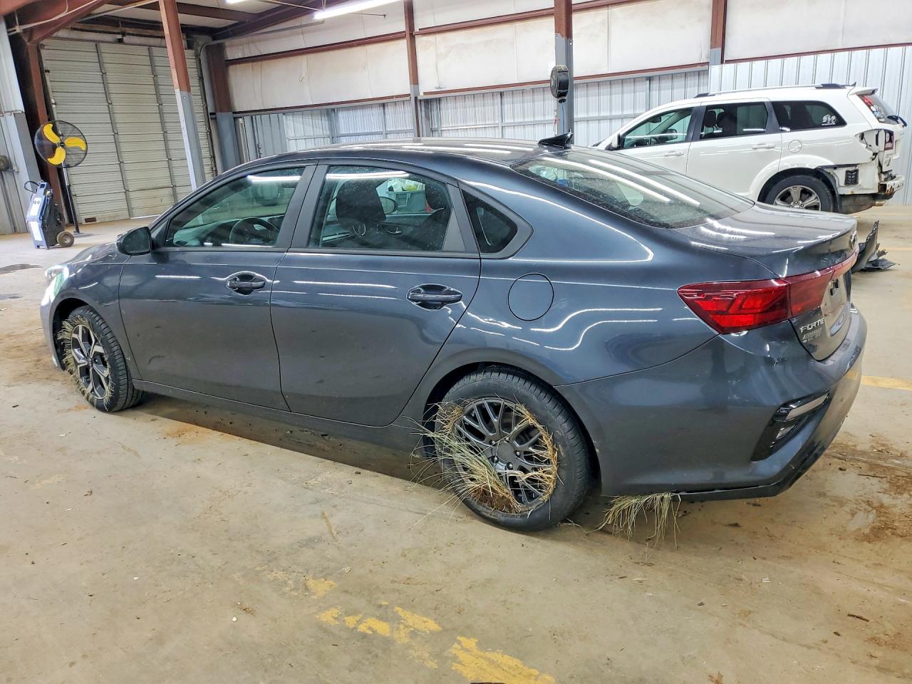 2021 KIA FORTE LXS photo 3