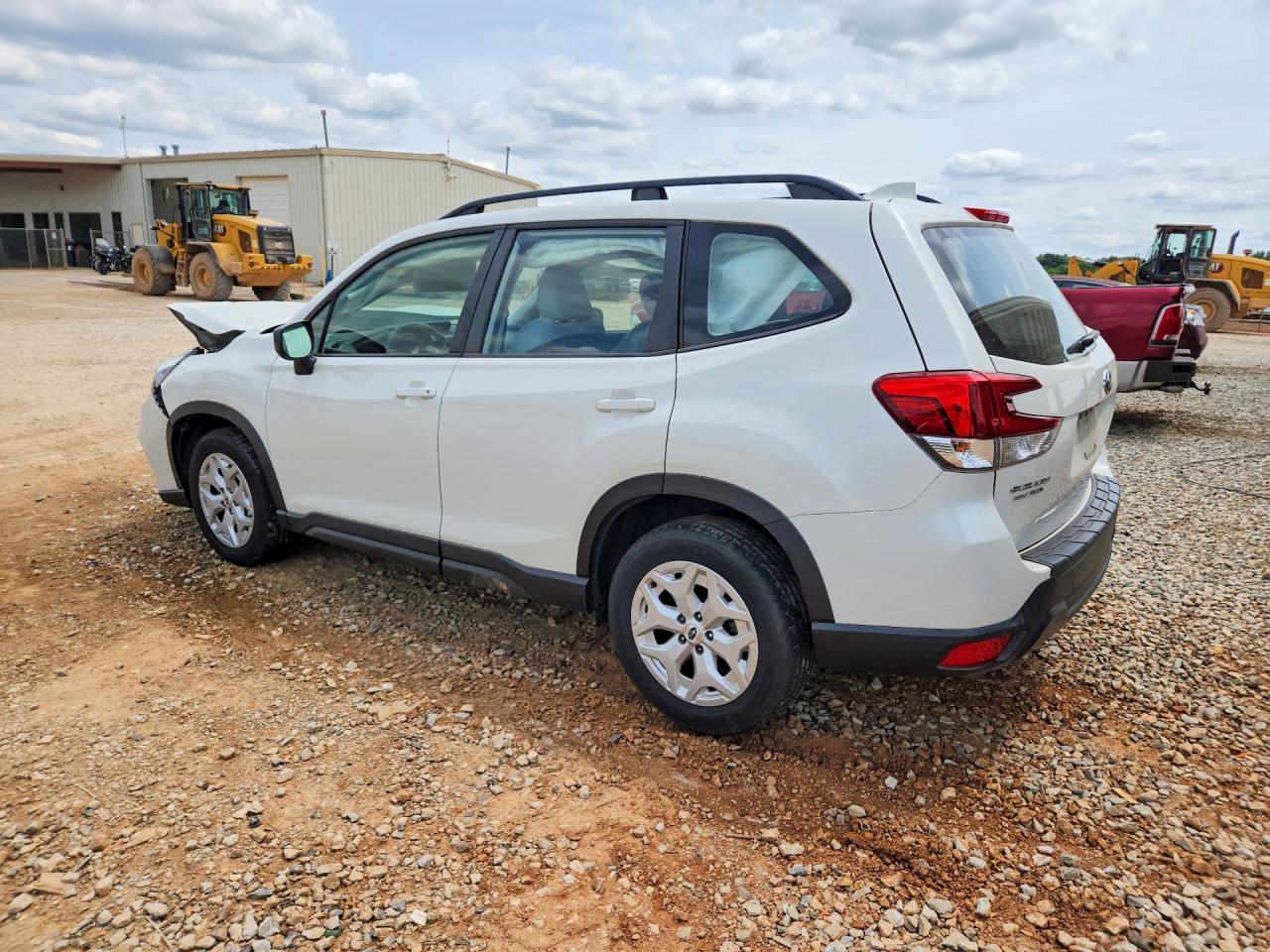 2020 SUBARU FORESTER photo 2