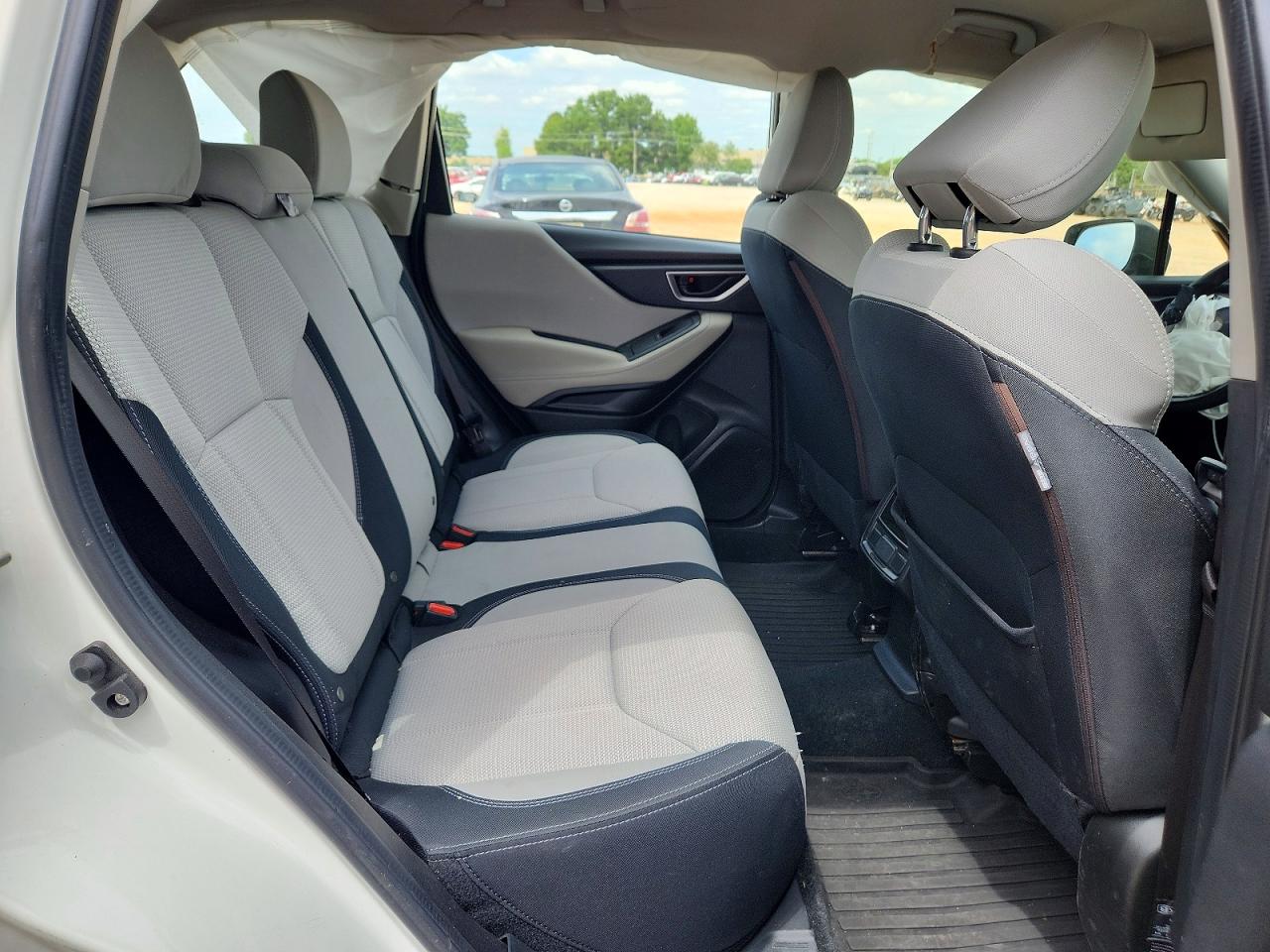 2020 SUBARU FORESTER photo 11