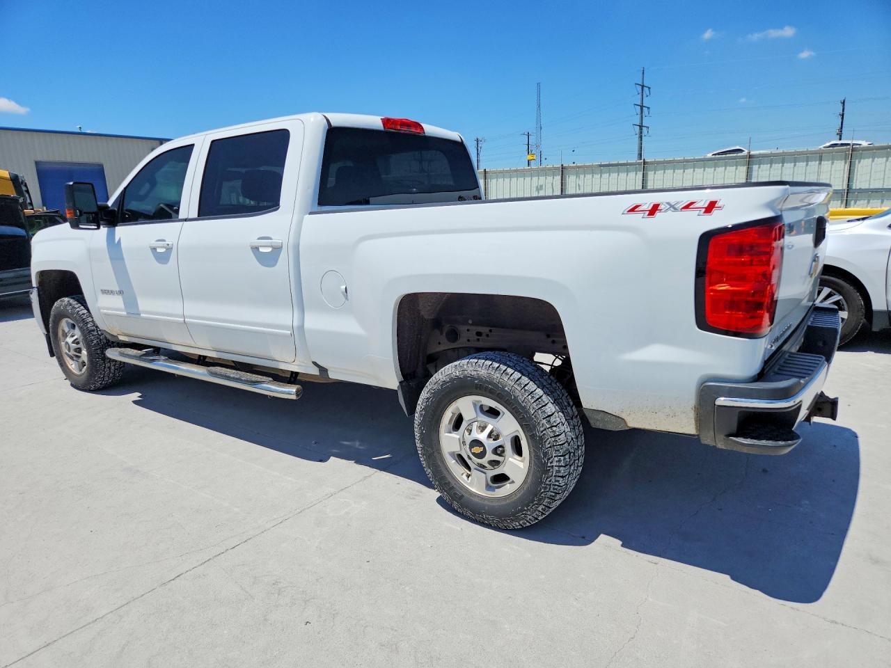 2016 CHEVROLET SILVERADO K2500 HEAVY DUTY LT photo 4