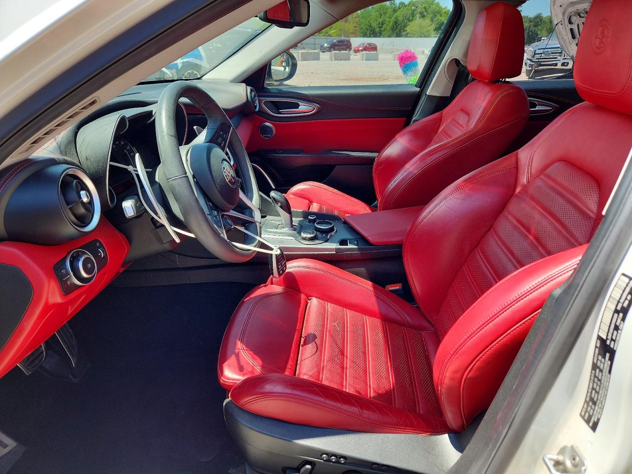 2017 ALFA ROMEO GIULIA TI Q4 photo 19