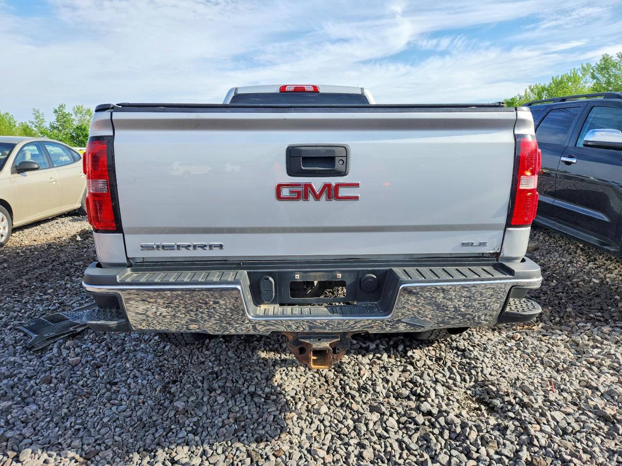 2015 GMC SIERRA photo 11