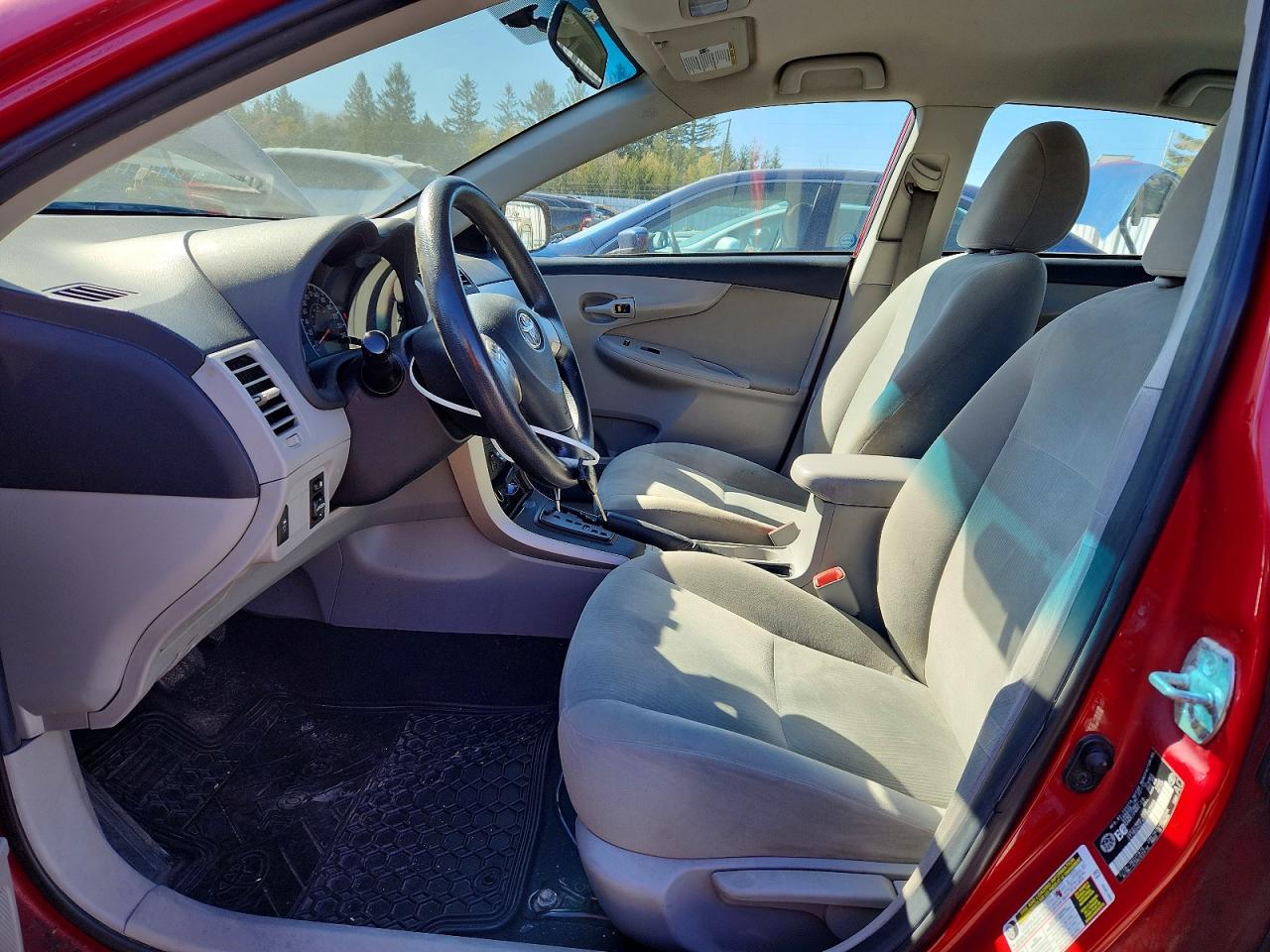 2013 TOYOTA COROLLA L photo 7