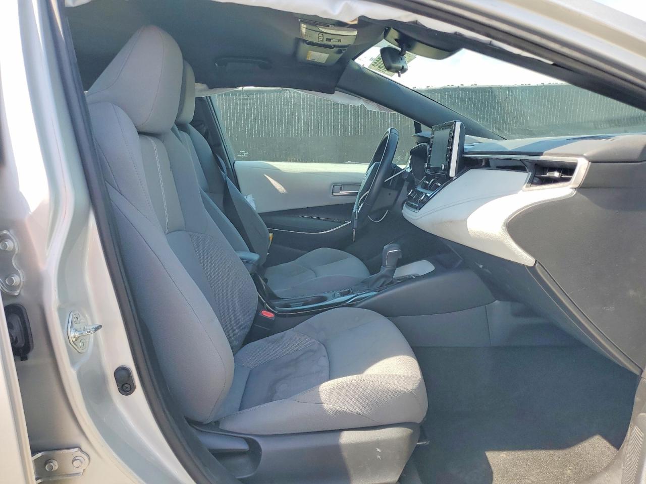 2021 TOYOTA COROLLA SE photo 19