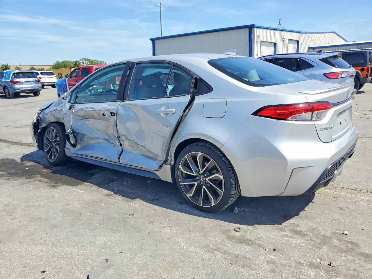 2021 TOYOTA COROLLA SE photo 4