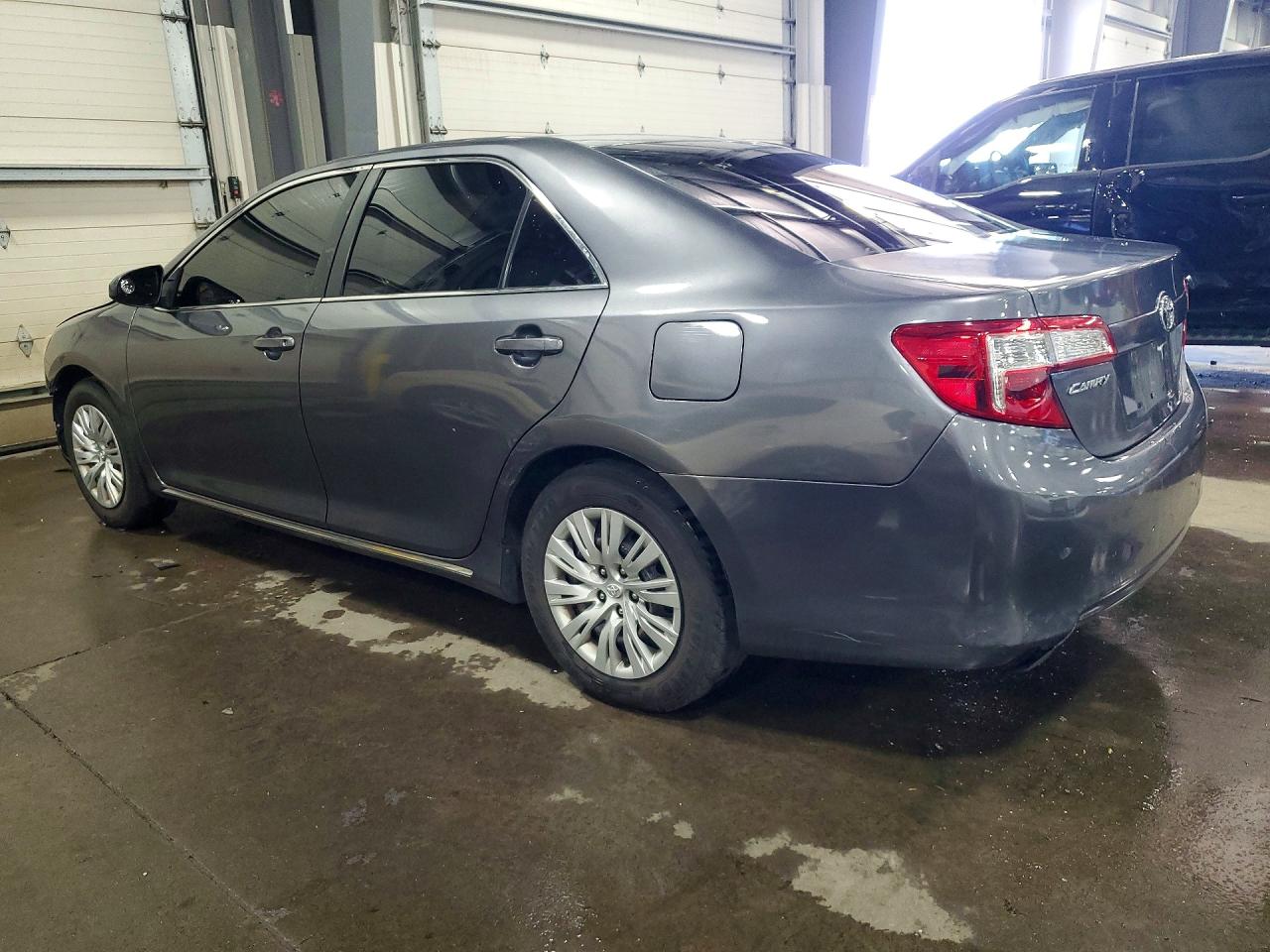 2012 TOYOTA CAMRY LE photo 3